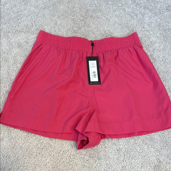 NWT Size L Stylish Pink Women's Shorts - Picture 1 of 2